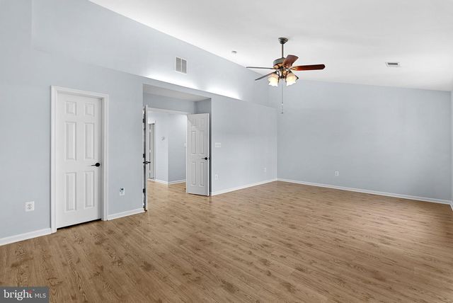 13584 CEDAR RUN LN, Herndon, VA 20171