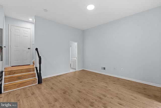 13584 CEDAR RUN LN, Herndon, VA 20171