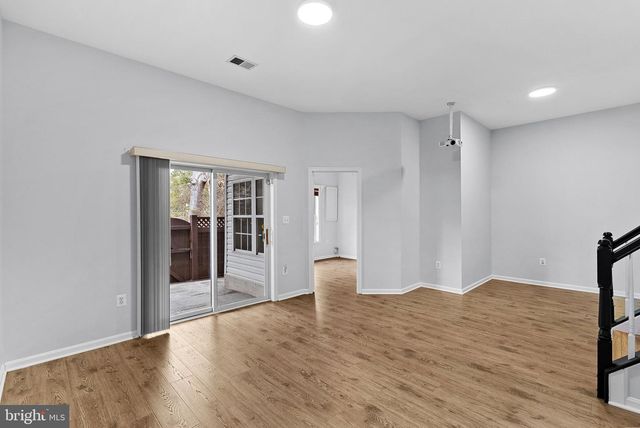 13584 CEDAR RUN LN, Herndon, VA 20171