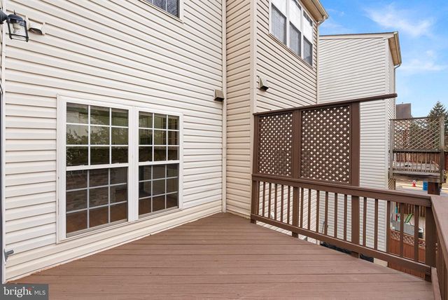 13584 CEDAR RUN LN, Herndon, VA 20171