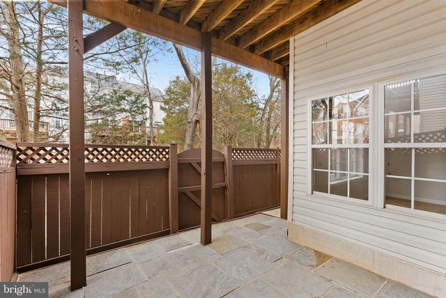 13584 CEDAR RUN LN, Herndon, VA 20171