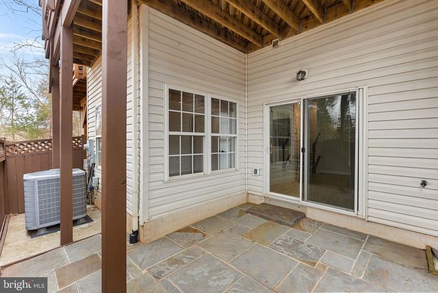 13584 CEDAR RUN LN, Herndon, VA 20171