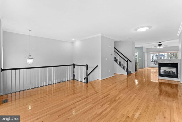 13584 CEDAR RUN LN, Herndon, VA 20171