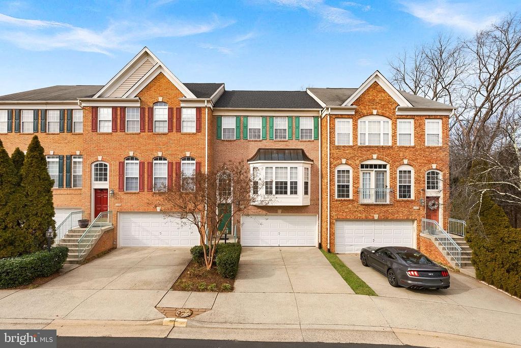 13584 CEDAR RUN LN, Herndon, VA 20171