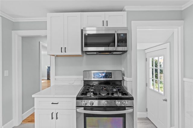 2 Sprague Avenue, East Providence, RI 02915