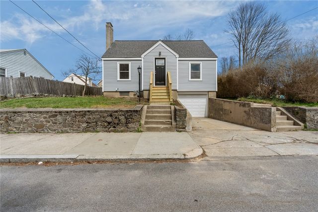 2 Sprague Avenue, East Providence, RI 02915