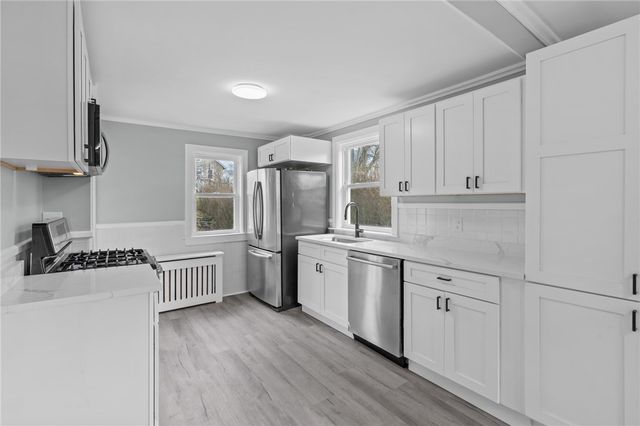 2 Sprague Avenue, East Providence, RI 02915