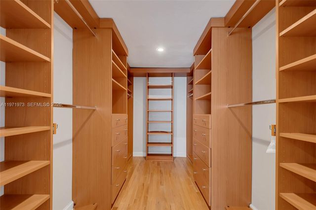 35 SW 20th Rd, Miami, FL 33129