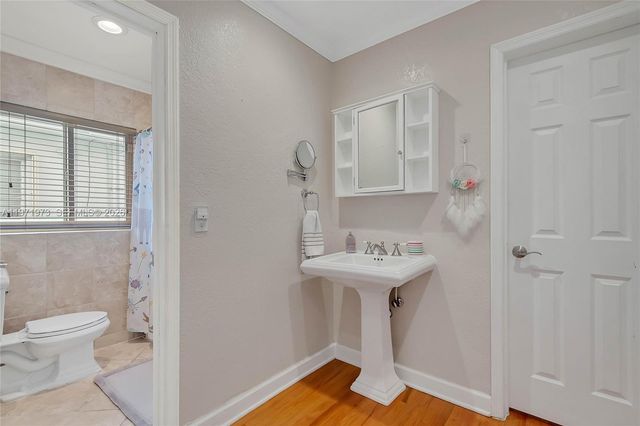 35 SW 20th Rd, Miami, FL 33129