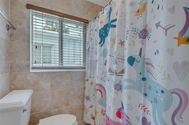 35 SW 20th Rd, Miami, FL 33129