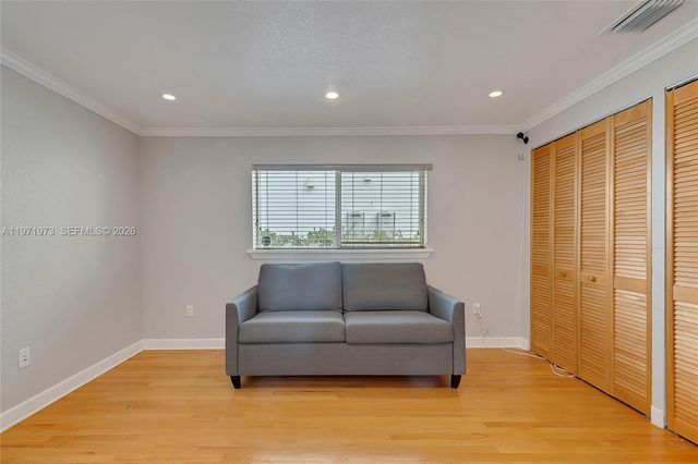 35 SW 20th Rd, Miami, FL 33129