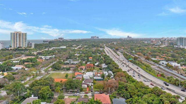 35 SW 20th Rd, Miami, FL 33129