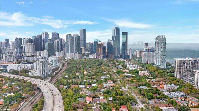 35 SW 20th Rd, Miami, FL 33129