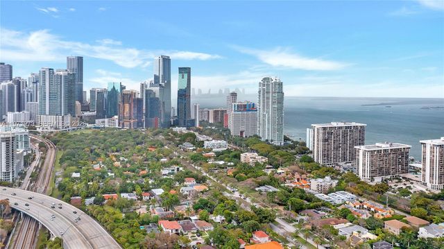 35 SW 20th Rd, Miami, FL 33129