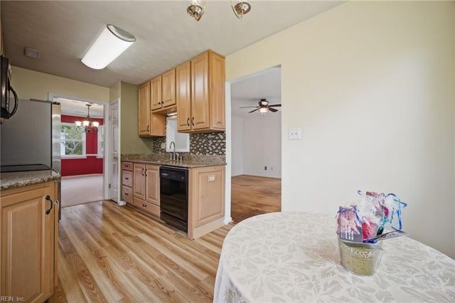 1213 Aztec CT, Virginia Beach, VA 23454