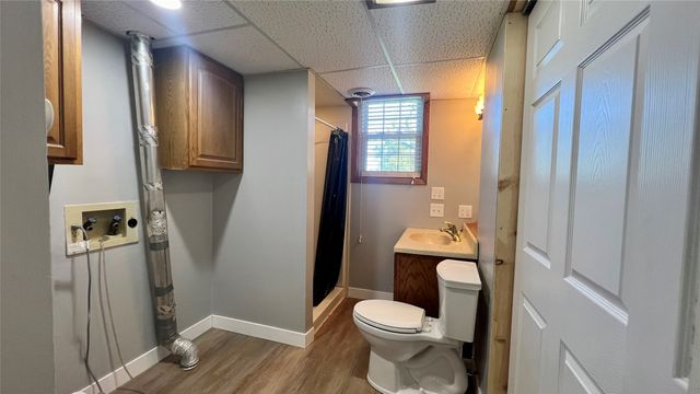4295 NW 11th Street, Des Moines, IA 50313
