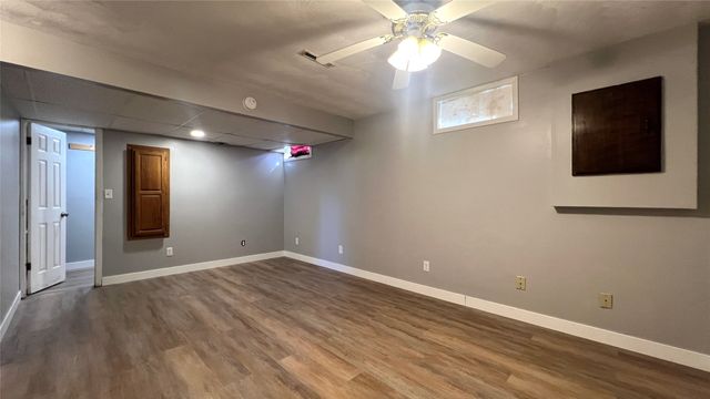 4295 NW 11th Street, Des Moines, IA 50313