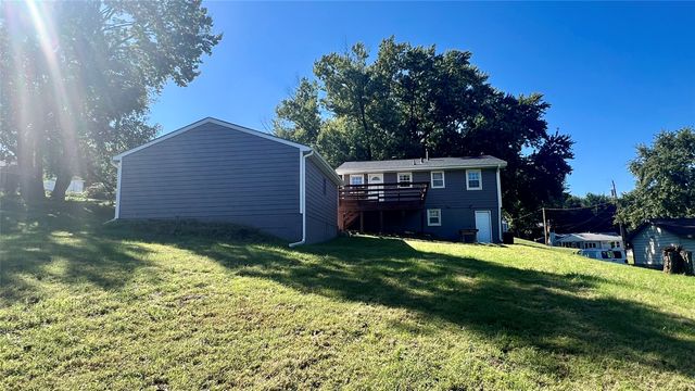 4295 NW 11th Street, Des Moines, IA 50313