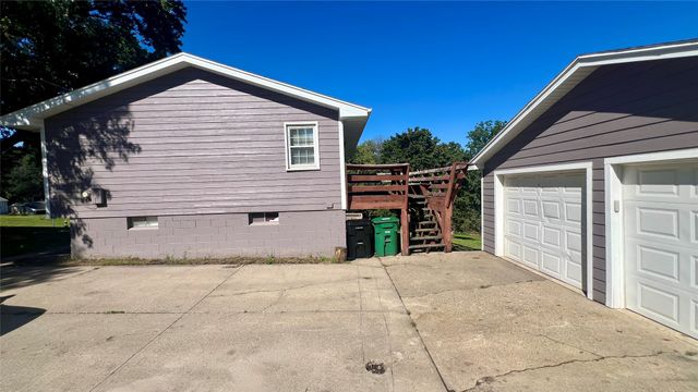 4295 NW 11th Street, Des Moines, IA 50313