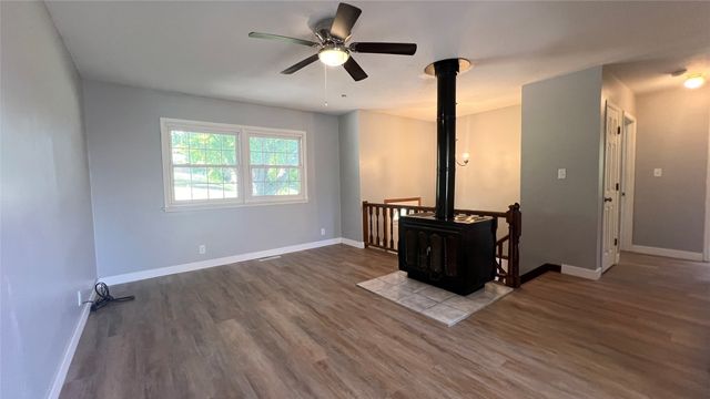 4295 NW 11th Street, Des Moines, IA 50313