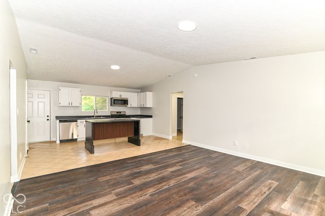 9226 Rochelle Drive, Indianapolis, IN 46235