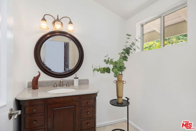 2024 San Ysidro Drive, Beverly Hills, CA 90210
