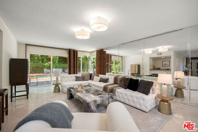 2024 San Ysidro Drive, Beverly Hills, CA 90210