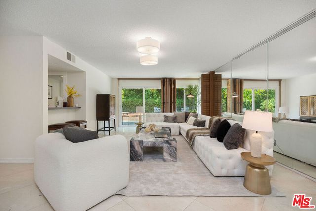 2024 San Ysidro Drive, Beverly Hills, CA 90210