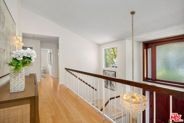 2024 San Ysidro Drive, Beverly Hills, CA 90210