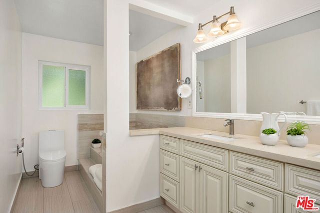 2024 San Ysidro Drive, Beverly Hills, CA 90210