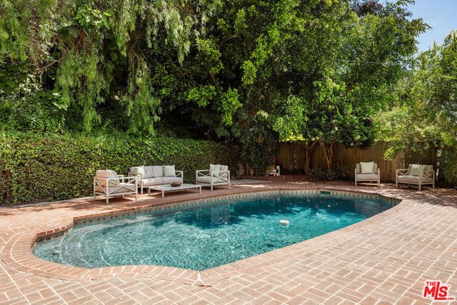 2024 San Ysidro Drive, Beverly Hills, CA 90210