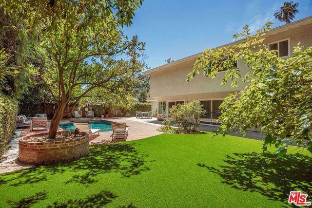 2024 San Ysidro Drive, Beverly Hills, CA 90210