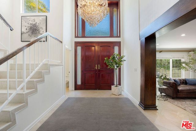 2024 San Ysidro Drive, Beverly Hills, CA 90210