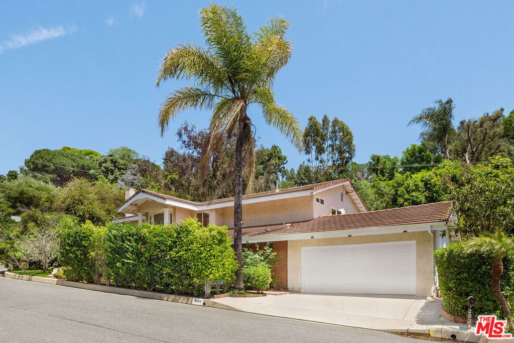 2024 San Ysidro Drive, Beverly Hills, CA 90210