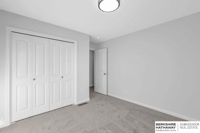 9524 S 181 Street, Omaha, NE 68136