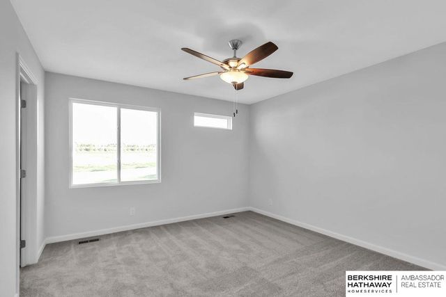 9524 S 181 Street, Omaha, NE 68136