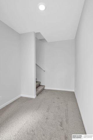 9524 S 181 Street, Omaha, NE 68136