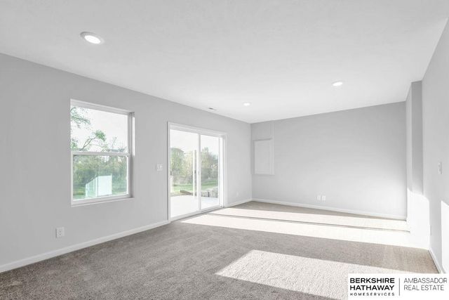 9524 S 181 Street, Omaha, NE 68136
