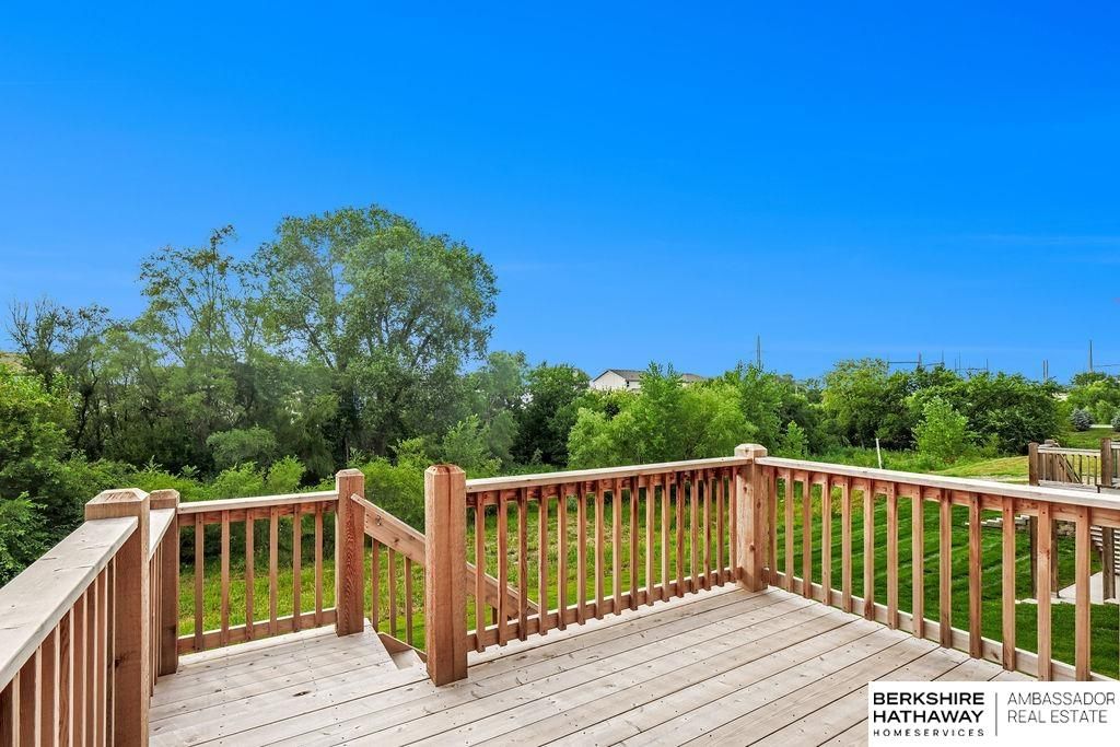 9524 S 181 Street, Omaha, NE 68136