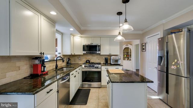 1140 DAYTON DR, Warminster, PA 18974