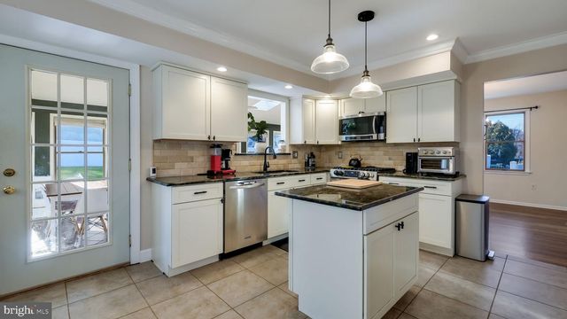 1140 DAYTON DR, Warminster, PA 18974