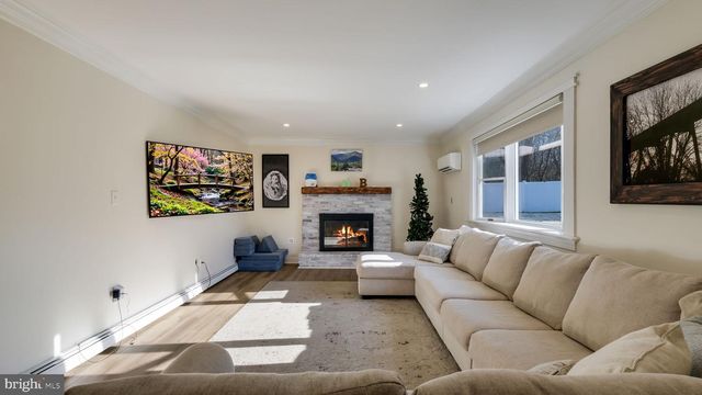 1140 DAYTON DR, Warminster, PA 18974