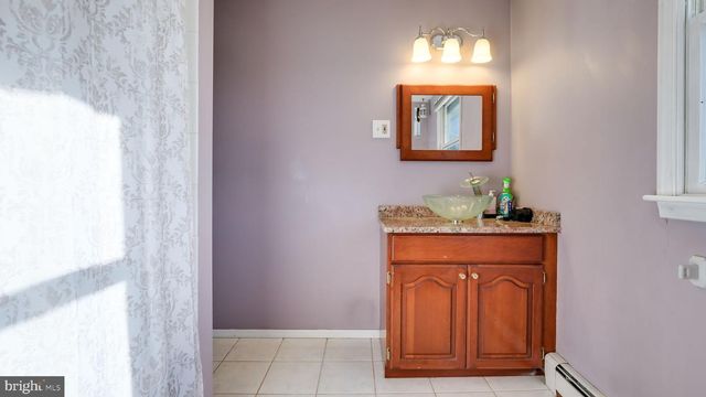 1140 DAYTON DR, Warminster, PA 18974