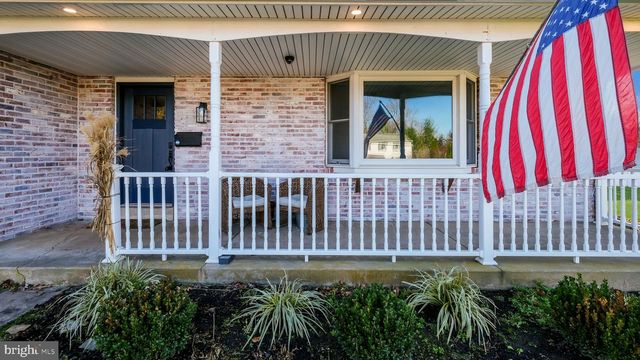 1140 DAYTON DR, Warminster, PA 18974