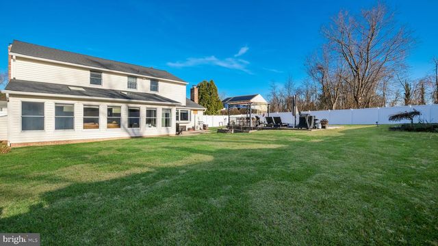 1140 DAYTON DR, Warminster, PA 18974