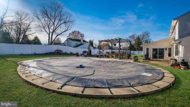 1140 DAYTON DR, Warminster, PA 18974