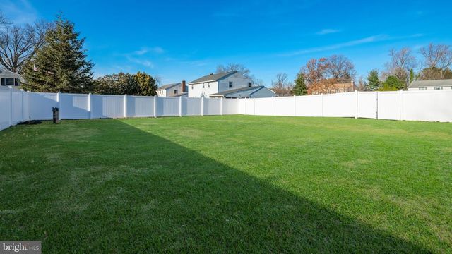 1140 DAYTON DR, Warminster, PA 18974