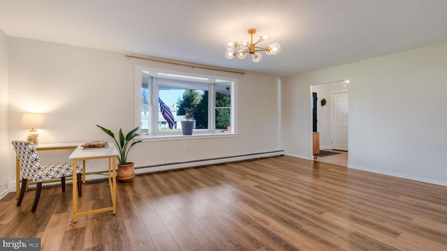 1140 DAYTON DR, Warminster, PA 18974