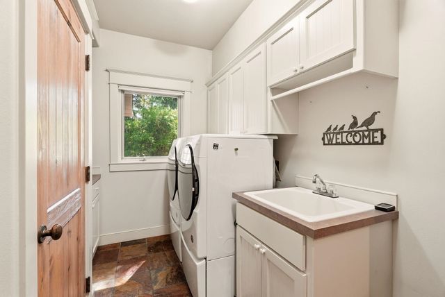 12820 S Fairway Ridge Ln, Spokane, WA 99224
