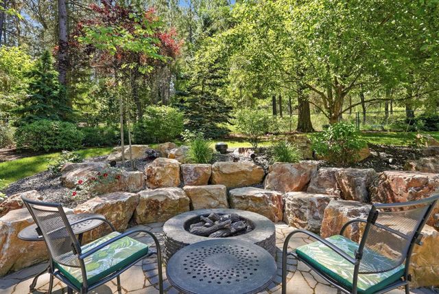 12820 S Fairway Ridge Ln, Spokane, WA 99224